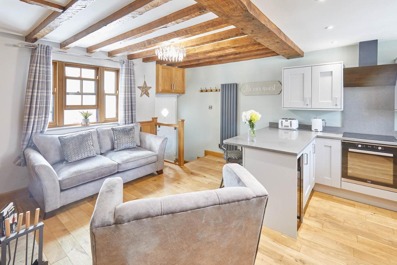 Host & Stay - 11 Bakehouse Yard 휫비 외부 사진